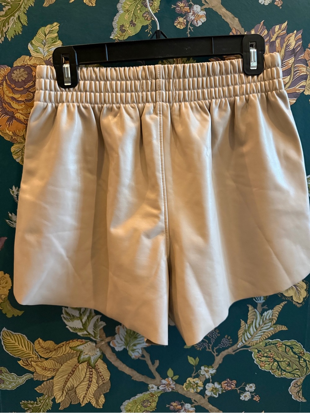 Abercrombie & Fitch Vegan Leather Shorts Tan Size Small